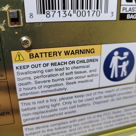 LIGHT UP HOUSE Metal Tin Decor, blue snow scene metal pyramid tin container can - Picture 13 of 15